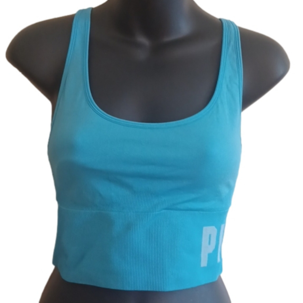 Pink Active ( Victoria's Secret) blue seamless lightly lined brasserie. Flaw.